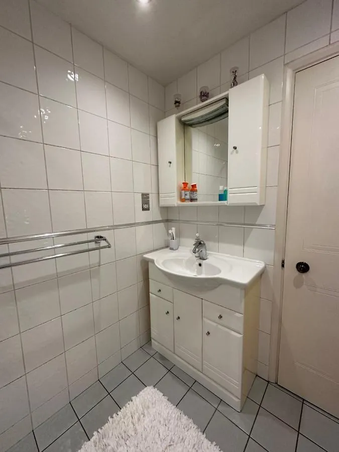 Cozy Private Room For Single Use London Homestay