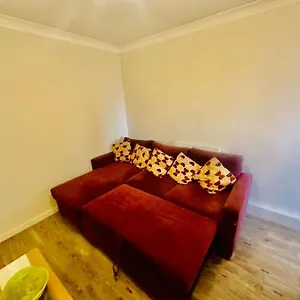3 Bed Sky Se15 Peckham Apartment