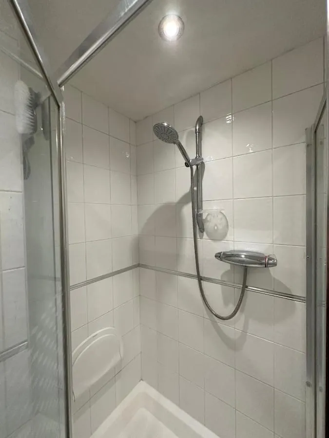 Cozy Private Room For Single Use London
